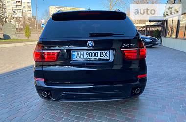 Позашляховик / Кросовер BMW X5 2010 в 