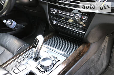 Позашляховик / Кросовер BMW X5 2014 в 