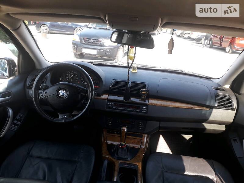 Позашляховик / Кросовер BMW X5 2003 в 