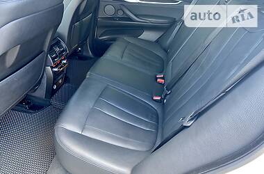 Позашляховик / Кросовер BMW X5 2015 в 