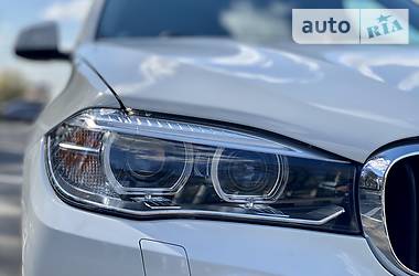 Позашляховик / Кросовер BMW X5 2015 в 