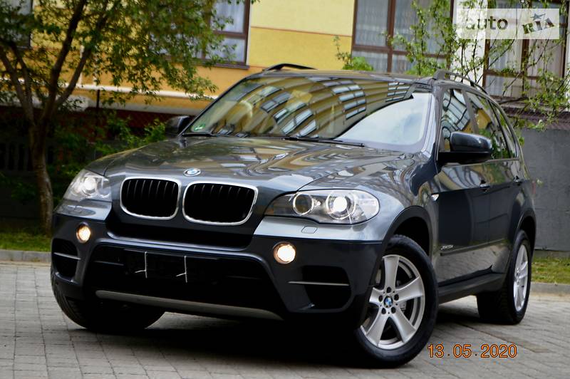 Позашляховик / Кросовер BMW X5 2011 в 