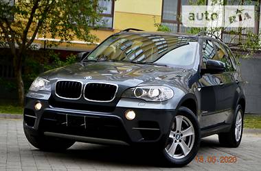 Позашляховик / Кросовер BMW X5 2011 в 