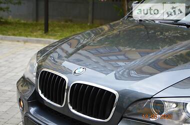 Позашляховик / Кросовер BMW X5 2011 в 