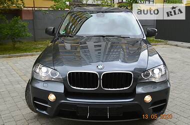 Позашляховик / Кросовер BMW X5 2011 в 
