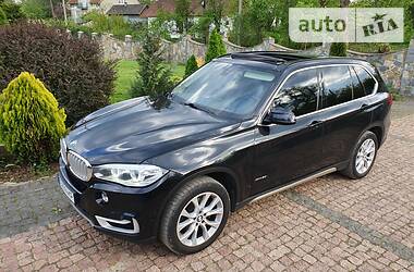 Позашляховик / Кросовер BMW X5 2014 в 