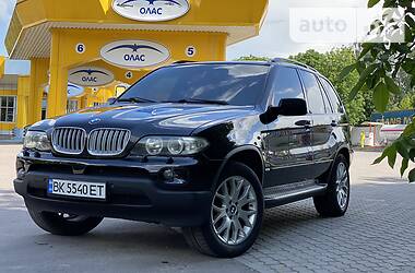 Позашляховик / Кросовер BMW X5 2004 в 
