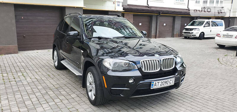 Позашляховик / Кросовер BMW X5 2011 в Івано-Франківську