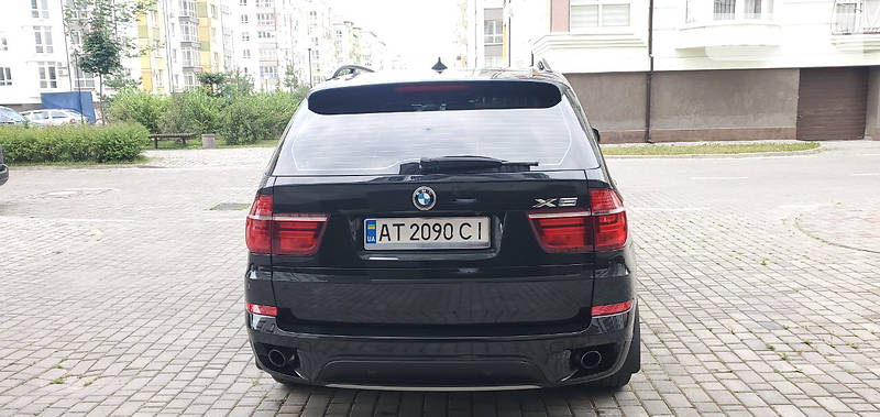 Позашляховик / Кросовер BMW X5 2011 в Івано-Франківську