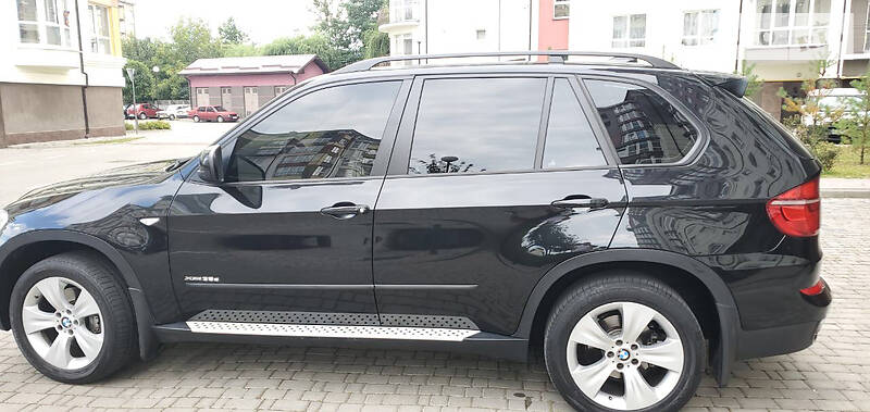 Позашляховик / Кросовер BMW X5 2011 в Івано-Франківську