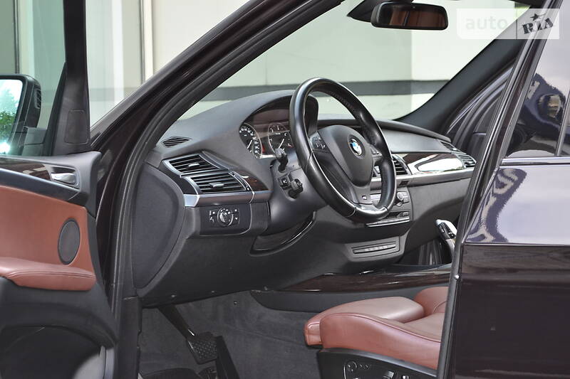 Позашляховик / Кросовер BMW X5 2012 в Рівному