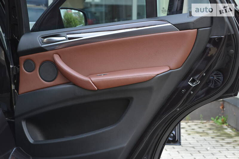 Позашляховик / Кросовер BMW X5 2012 в Рівному