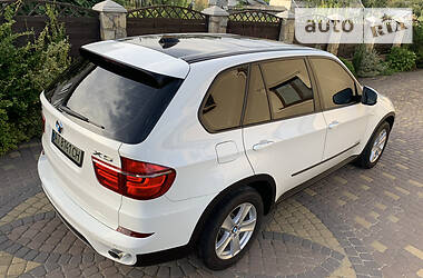 Внедорожник / Кроссовер BMW X5 2011 в Коломые