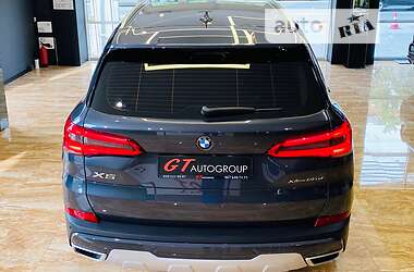Позашляховик / Кросовер BMW X5 2019 в 
