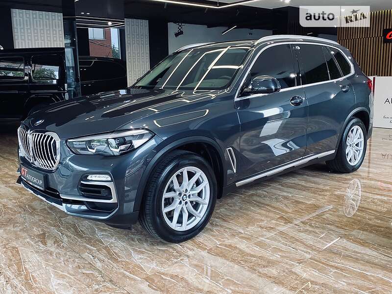 Позашляховик / Кросовер BMW X5 2019 в 