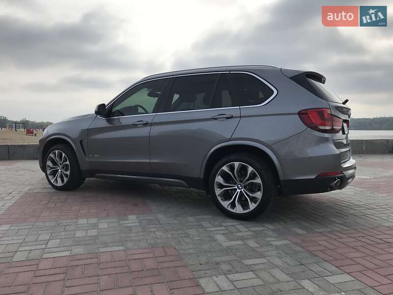 Внедорожник / Кроссовер BMW X5 2015 в Запорожье