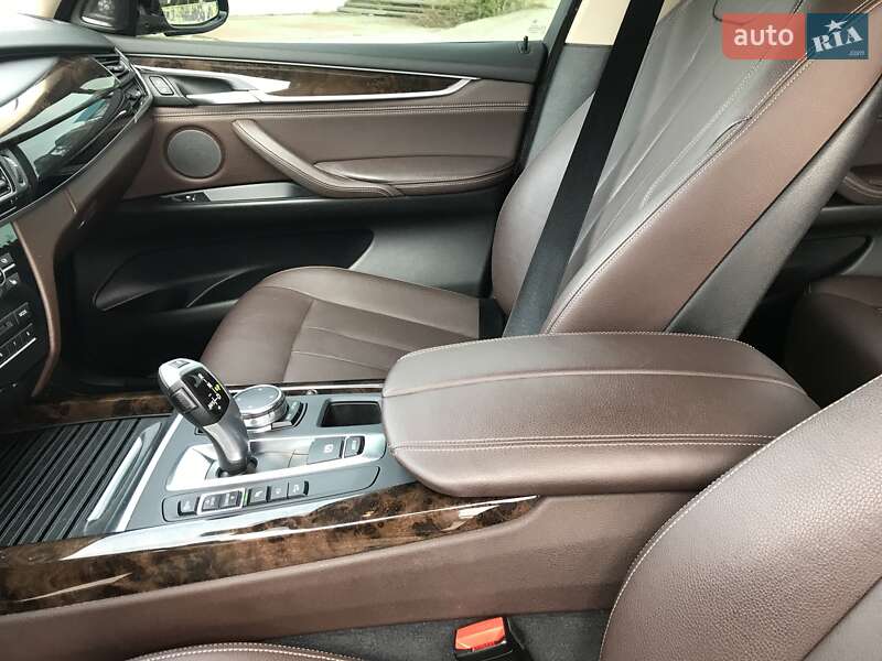 Внедорожник / Кроссовер BMW X5 2015 в Запорожье