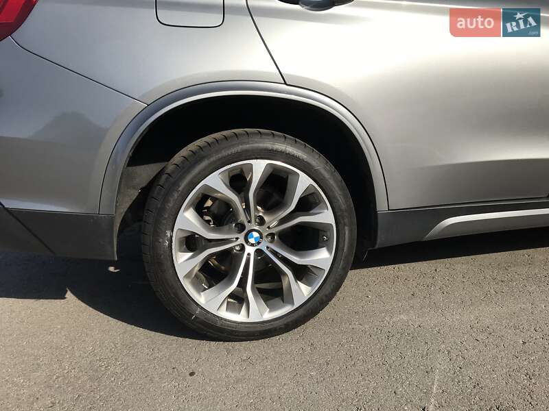 Внедорожник / Кроссовер BMW X5 2015 в Запорожье