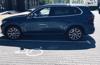 Внедорожник / Кроссовер BMW X5 2018 в Луцке