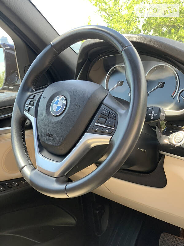 Внедорожник / Кроссовер BMW X5 2016 в Днепре