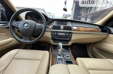 Внедорожник / Кроссовер BMW X5 2010 в Ивано-Франковске