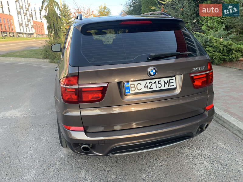 Позашляховик / Кросовер BMW X5 2012 в Львові