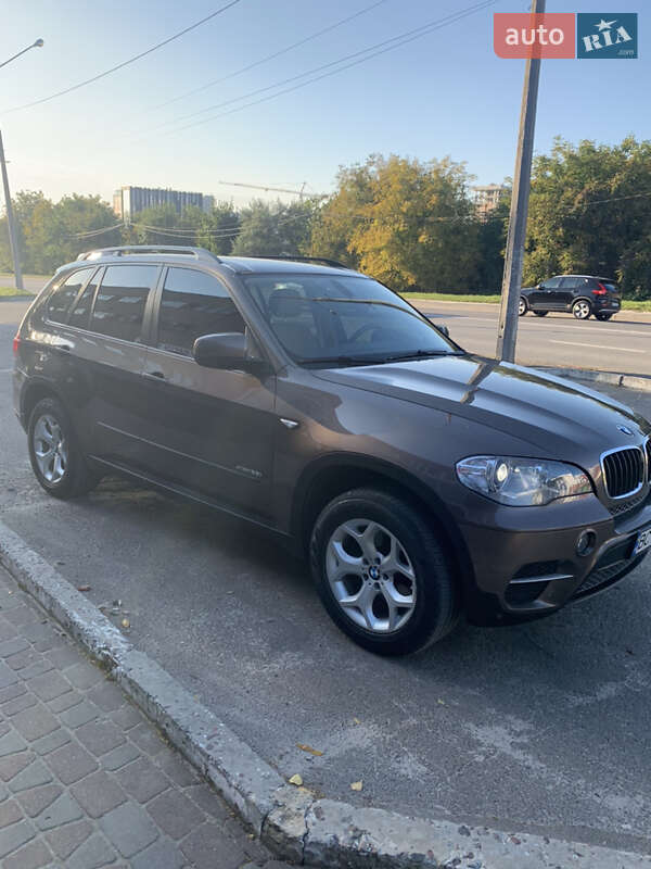 Позашляховик / Кросовер BMW X5 2012 в Львові