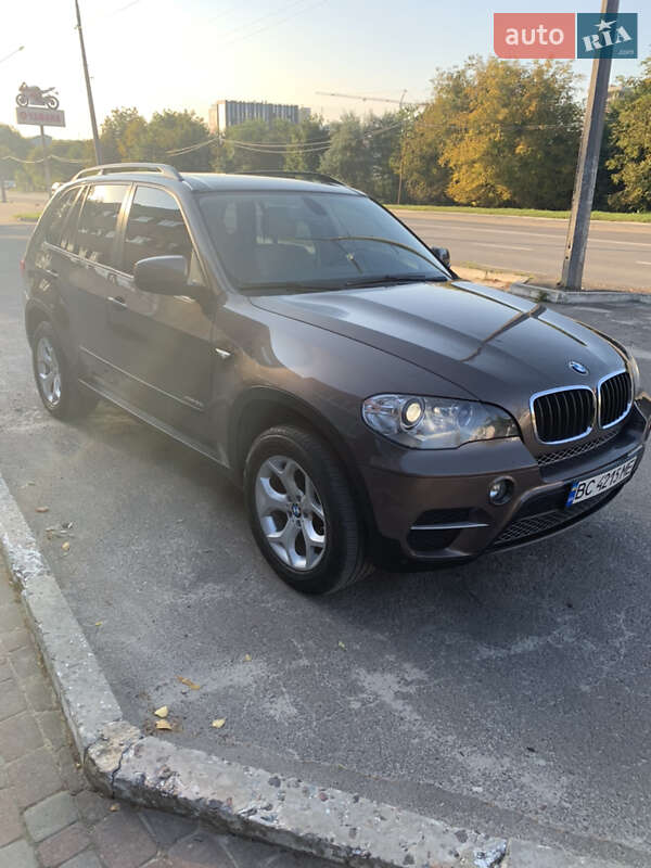 Позашляховик / Кросовер BMW X5 2012 в Львові