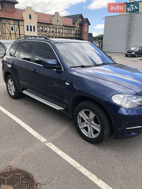 Внедорожник / Кроссовер BMW X5 2012 в Киеве