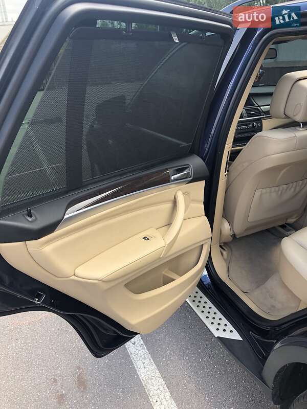 Внедорожник / Кроссовер BMW X5 2012 в Киеве