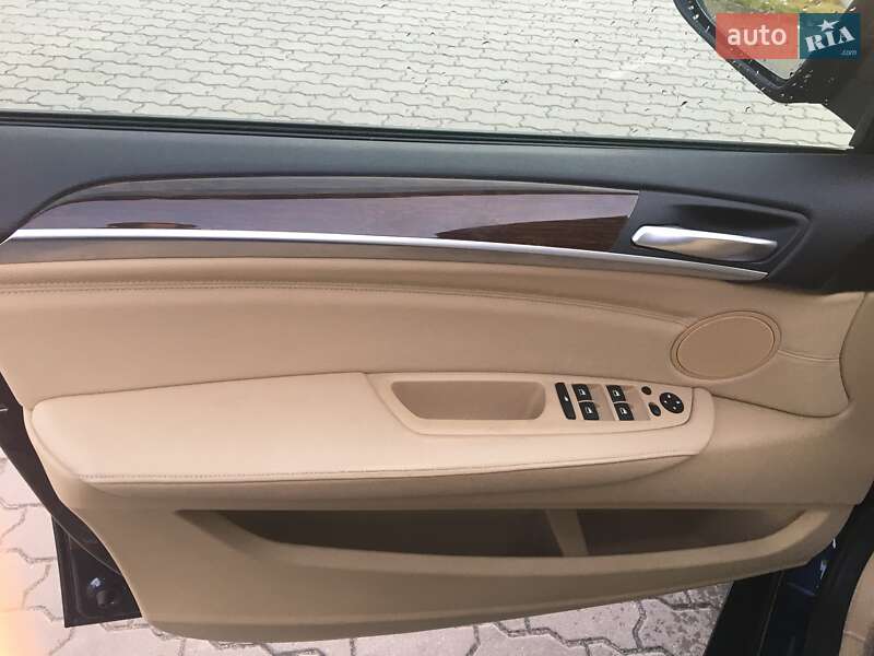 Внедорожник / Кроссовер BMW X5 2012 в Бродах