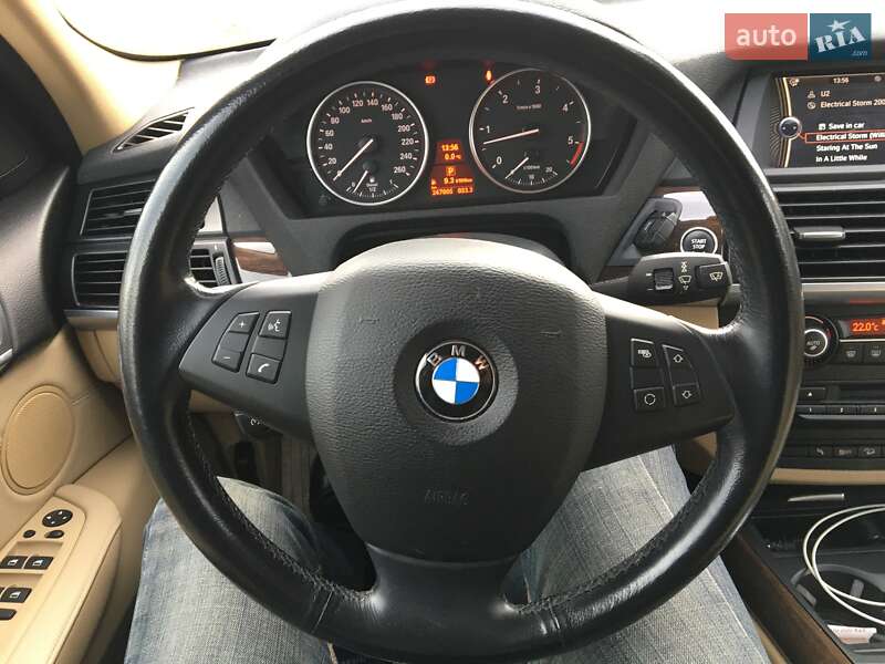 Внедорожник / Кроссовер BMW X5 2012 в Бродах