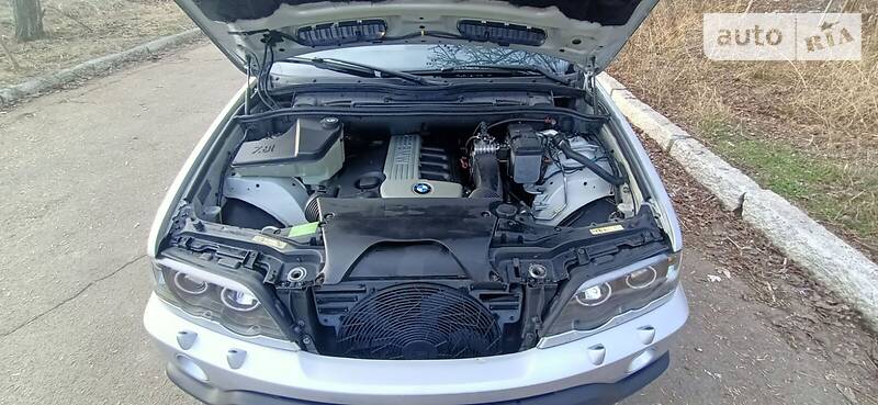 Внедорожник / Кроссовер BMW X5 2001 в Николаеве