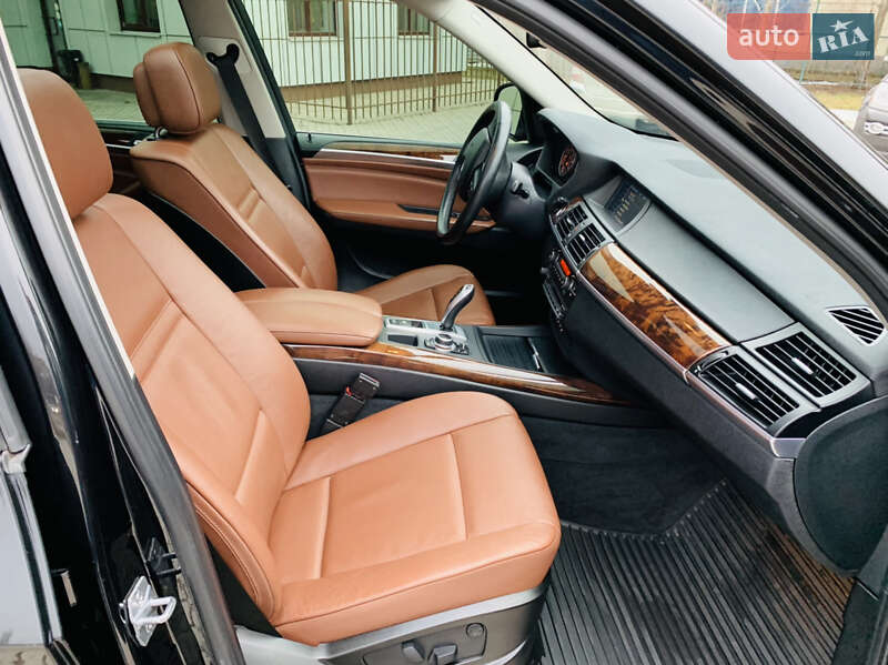 Позашляховик / Кросовер BMW X5 2013 в Львові