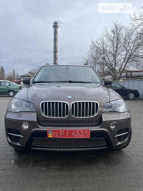 Внедорожник / Кроссовер BMW X5 2012 в Житомире