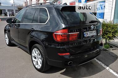 Позашляховик / Кросовер BMW X5 2012 в 