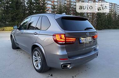 Позашляховик / Кросовер BMW X5 2016 в 