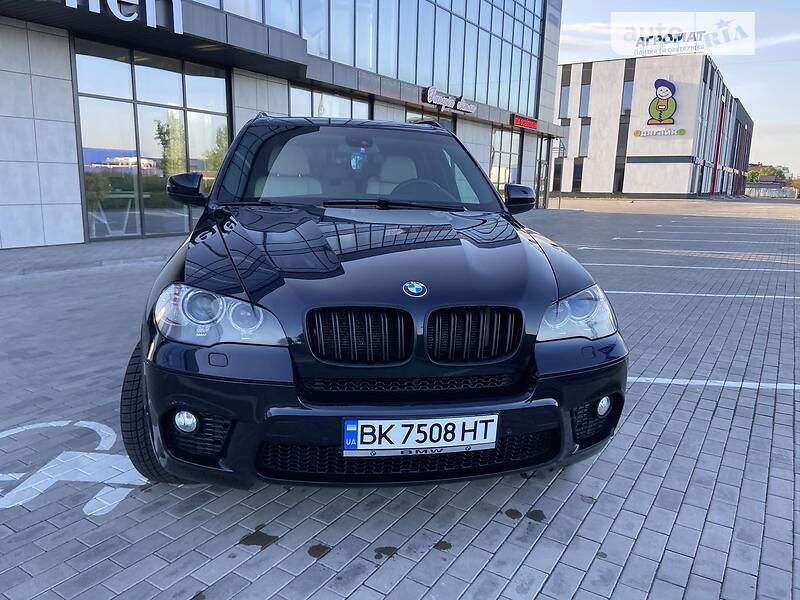 Внедорожник / Кроссовер BMW X5 2011 в Ровно