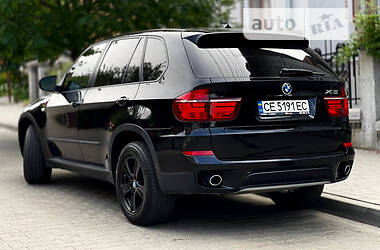 Внедорожник / Кроссовер BMW X5 2011 в Черновцах