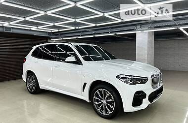 Позашляховик / Кросовер BMW X5 2022 в 