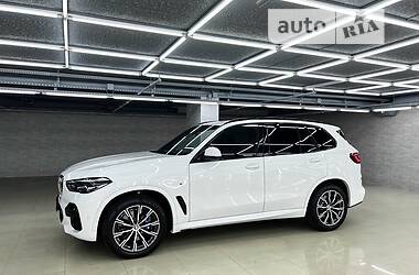 Позашляховик / Кросовер BMW X5 2022 в 