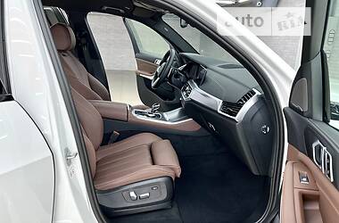 Позашляховик / Кросовер BMW X5 2022 в 