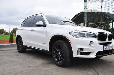 Внедорожник / Кроссовер BMW X5 2016 в Городище