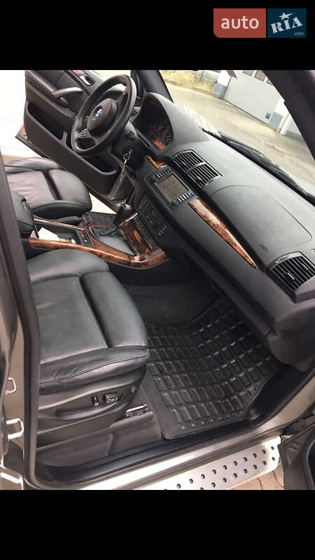 Позашляховик / Кросовер BMW X5 2005 в Тячеві