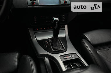 Внедорожник / Кроссовер BMW X5 2004 в 