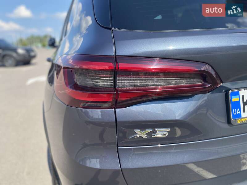 Внедорожник / Кроссовер BMW X5 2021 в Киеве