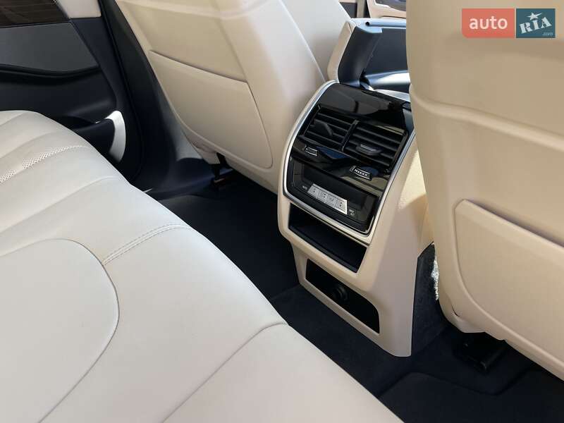 Внедорожник / Кроссовер BMW X5 2021 в Киеве