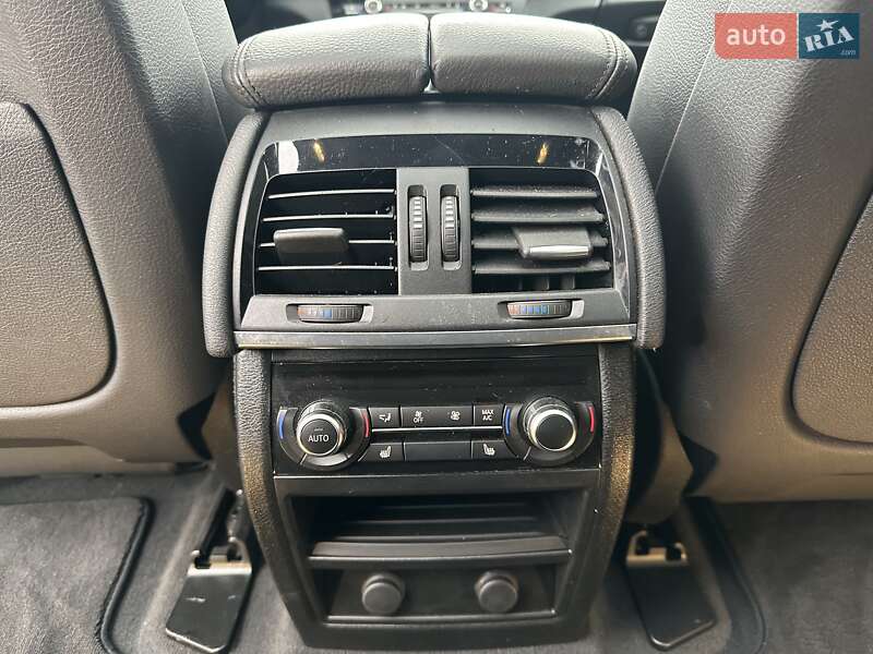 Внедорожник / Кроссовер BMW X5 2015 в Киеве