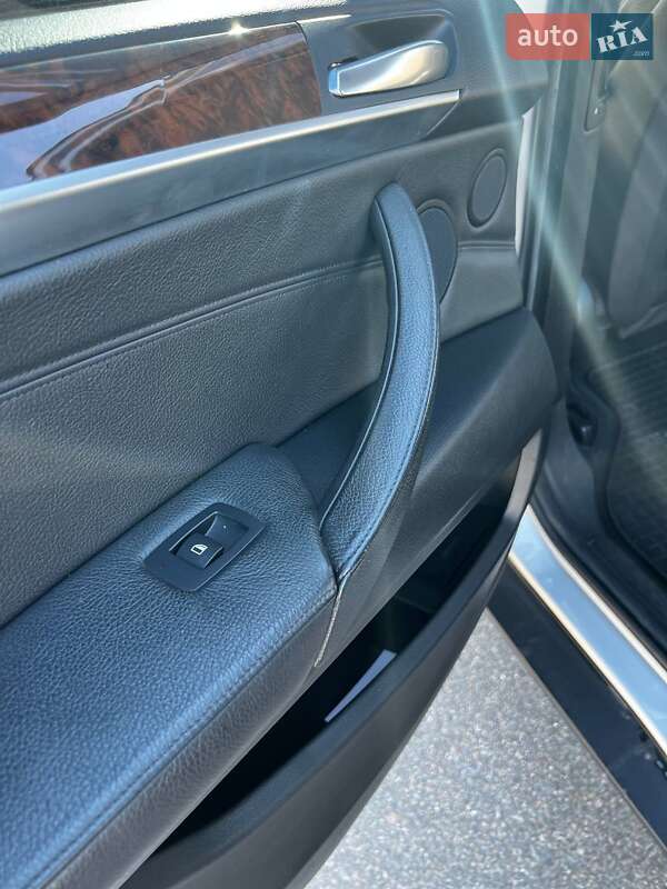 Внедорожник / Кроссовер BMW X5 2007 в Николаеве фото 6 Внедорожник / Кроссовер BMW X5 2007 в Николаеве