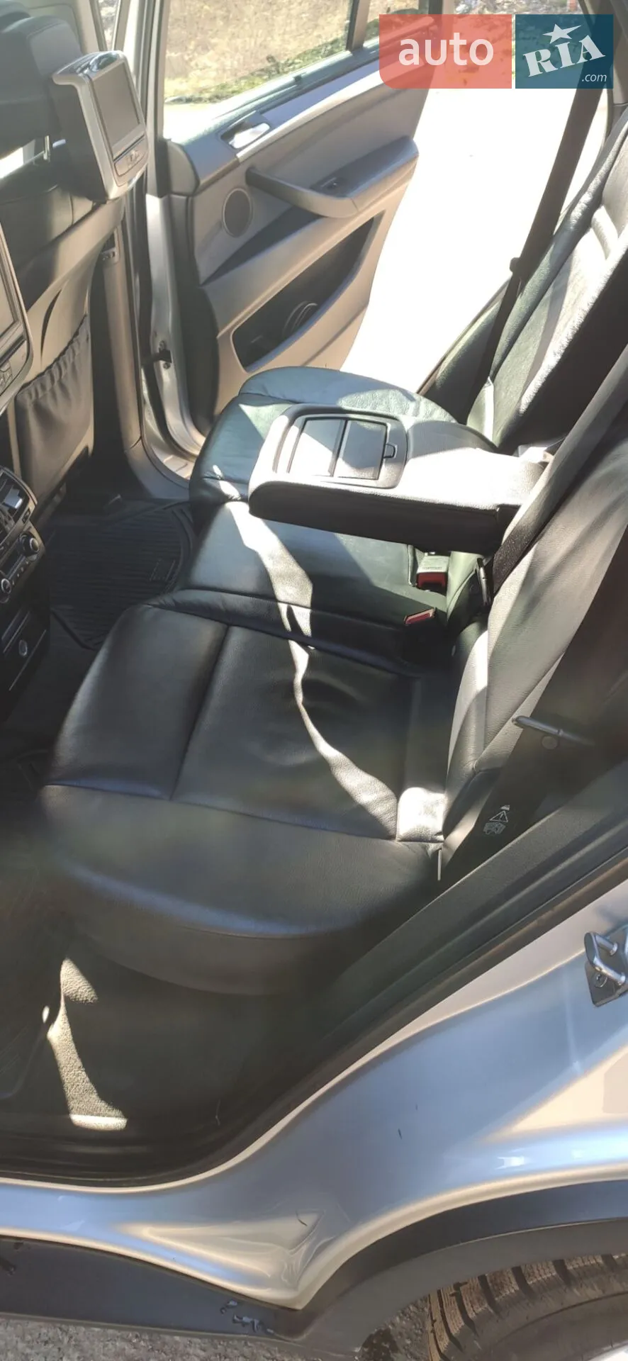 2010 BMW X5 - мініатюра 20